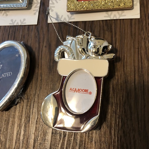 Lot of 3 hanging Christmas ornaments and 1 heart shaped photo frame - Picture 2 of 9